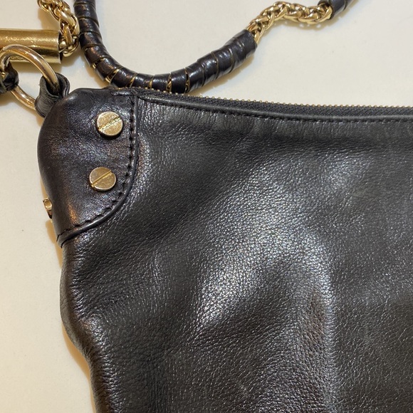 Black leather purse with tassel and gold detail - Picture 4 of 9